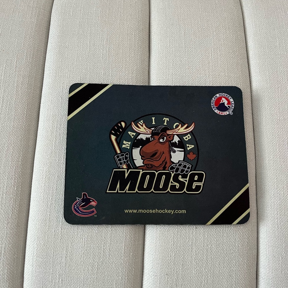 AHL NHL | Manitoba Moose Vancouver Canucks mousepad